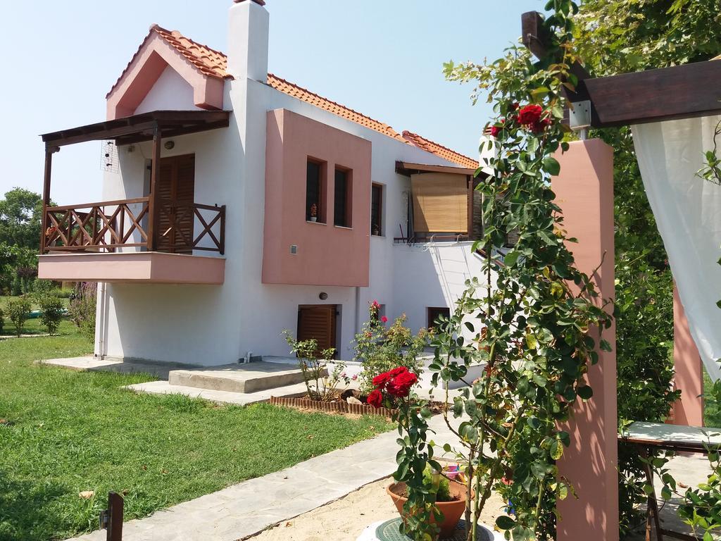 Evgenia Maisonette Ierissos Exteriör bild